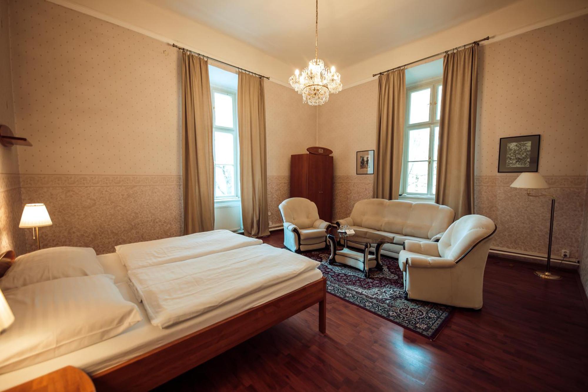 Hotel Kastiel Mojmírovce Eksteriør billede