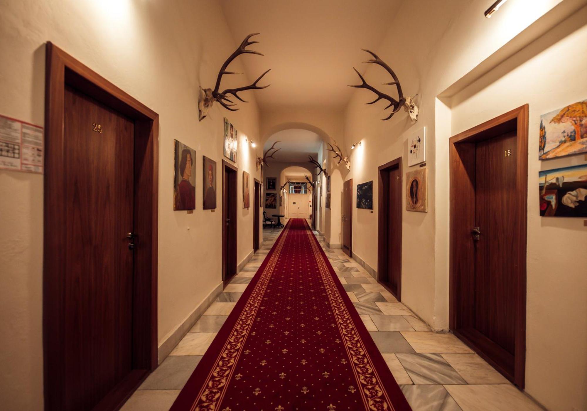 Hotel Kastiel Mojmírovce Eksteriør billede